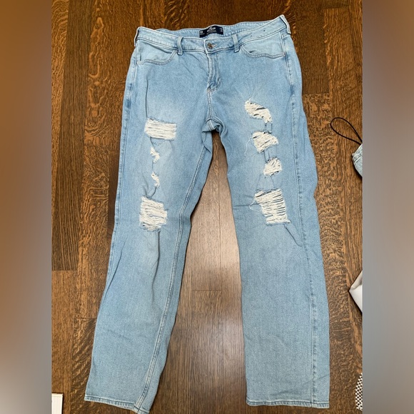HOLLISTER Low-Rise Boyfriend Light Wash Distressed Stretch Jeans Women’s Size 32 - Picture 8 of 8